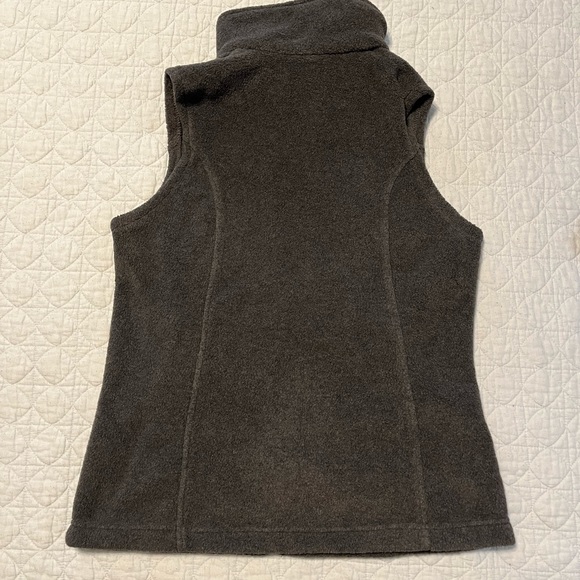 Columbia Fleece Vest Size Small. Perfect condition! - Picture 5 of 5